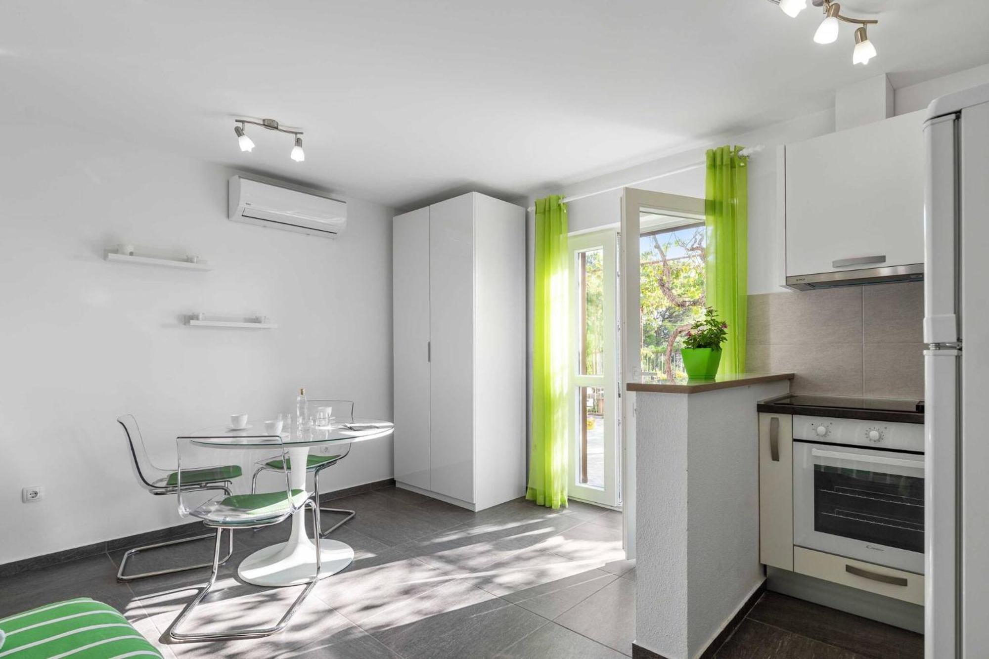 Studio Apartment Sekula Шибеник Екстер'єр фото