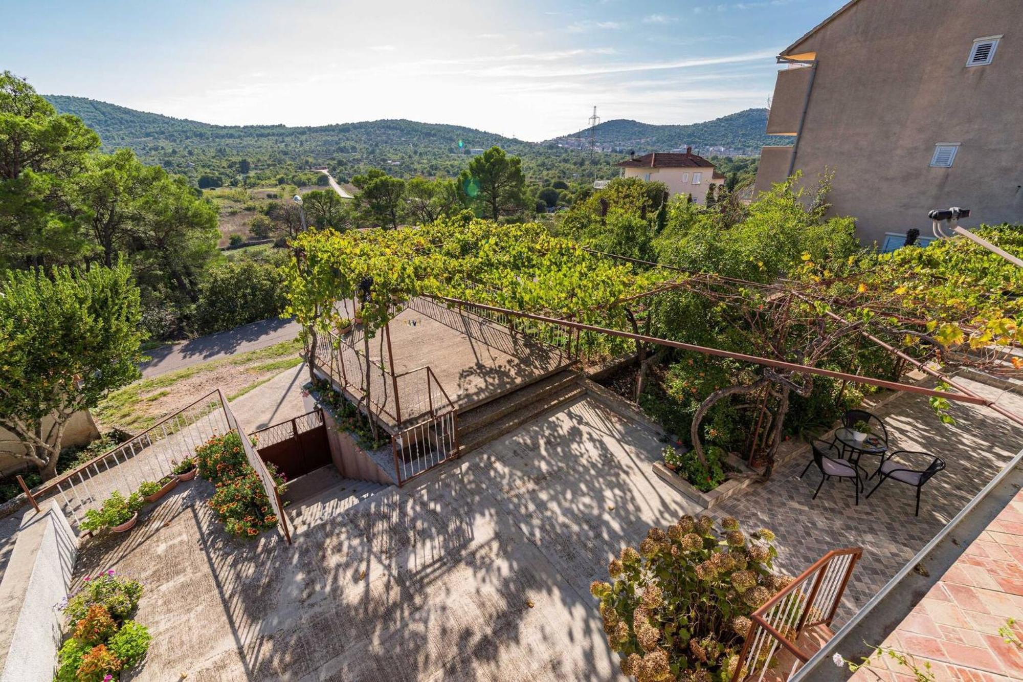 Studio Apartment Sekula Шибеник Екстер'єр фото