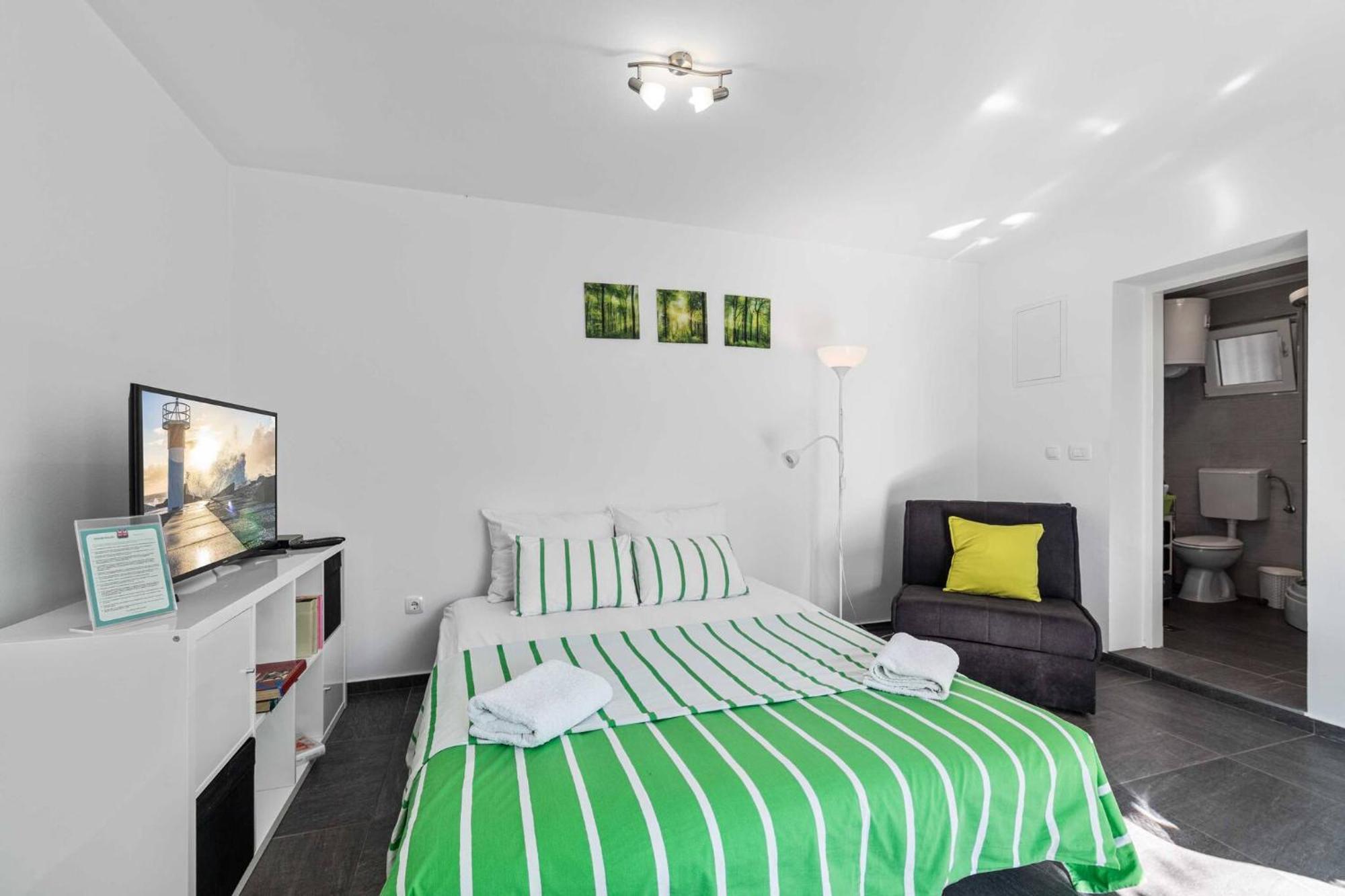 Studio Apartment Sekula Шибеник Екстер'єр фото